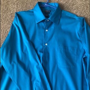 Croft and Barrow Men’s Turquoise Long Sleeved Dress shirt